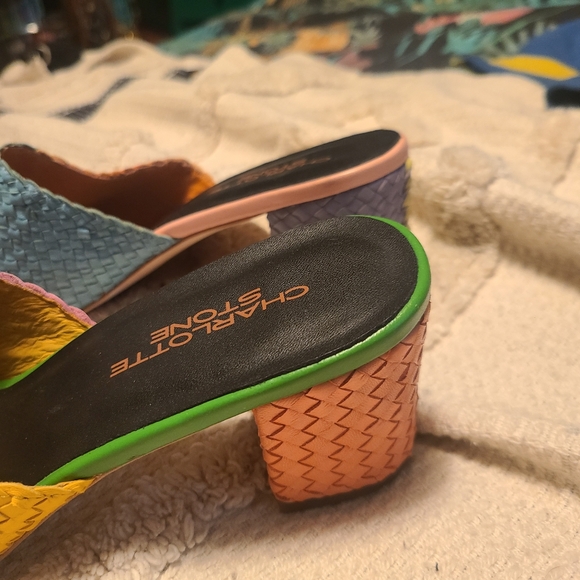 Charlotte stone mules - Picture 2 of 4